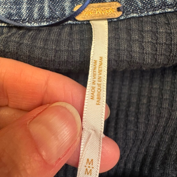 NEW! FREE PEOPLE Kenny Blue Denim Mini Dress Baby Doll Fray Edge Boho SZ MED NWT - Picture 13 of 14